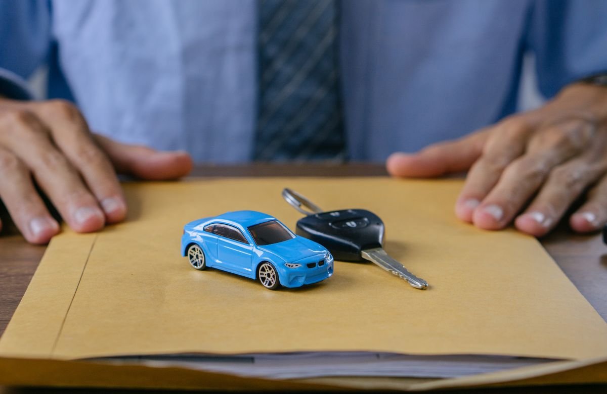 Documents Required to Sell Your Car in the UAE